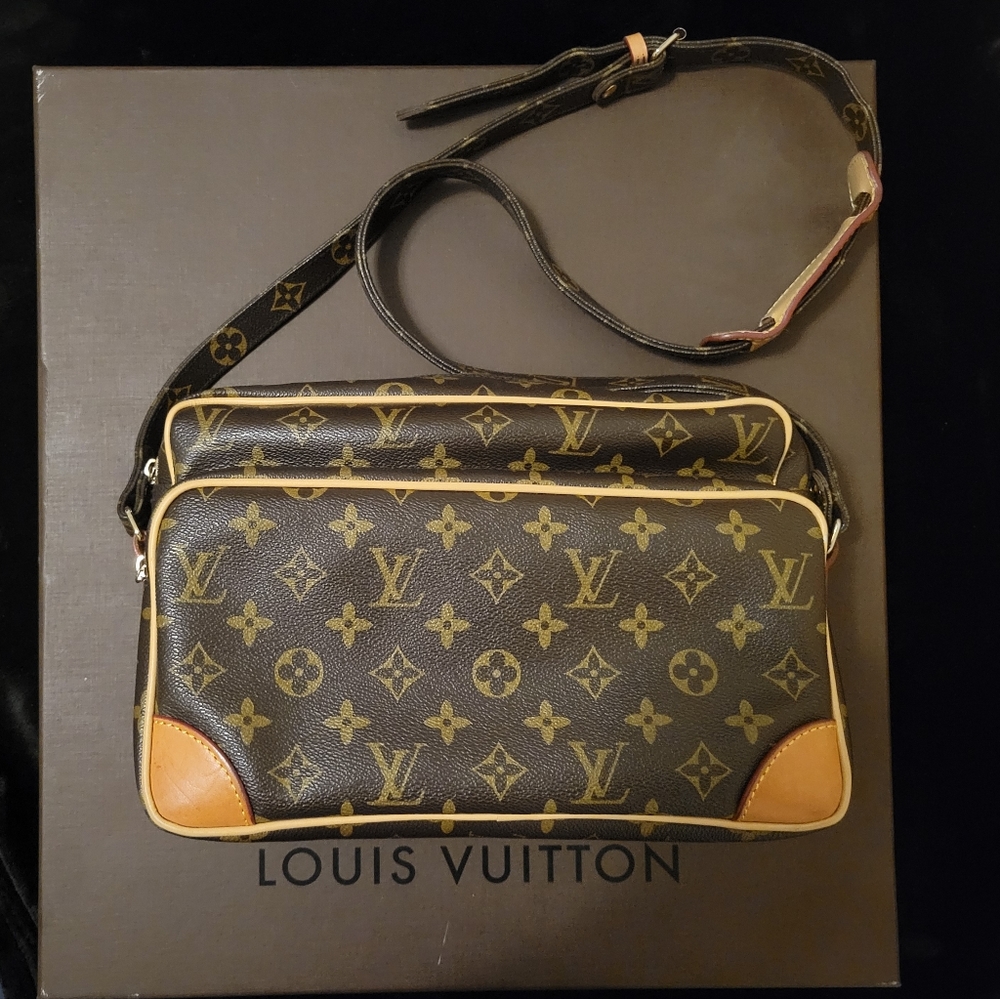 Authentic Vintage Louis VUITTON